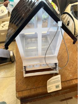 Large Bird Feeder and food
