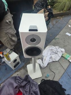 Dynaudio XEO4 speakers