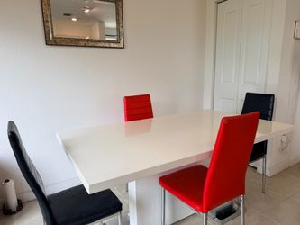Dinning Table