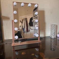 Hollywood Vanity Mirror Rose Gold 20.00 Obo