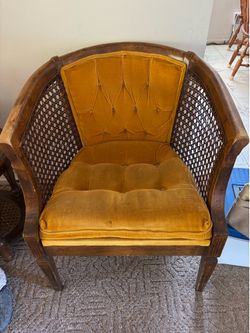 Accent chair vintage