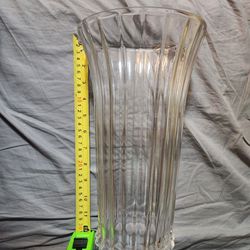 12in Vase clear glass ribbed flared flowers