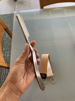 Straight edge razor