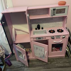 Pink Kids Kitchen 