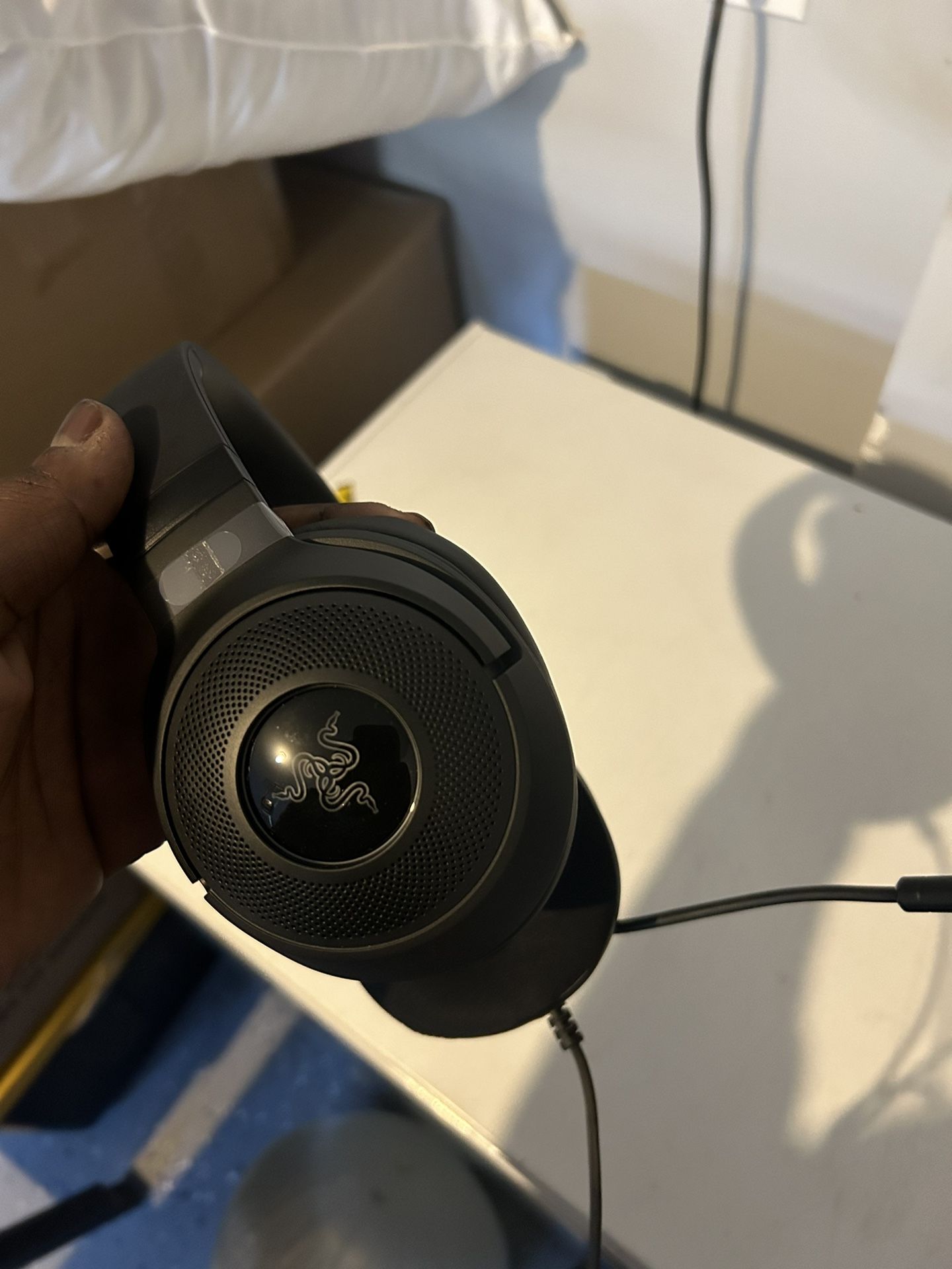 Razor headset never used