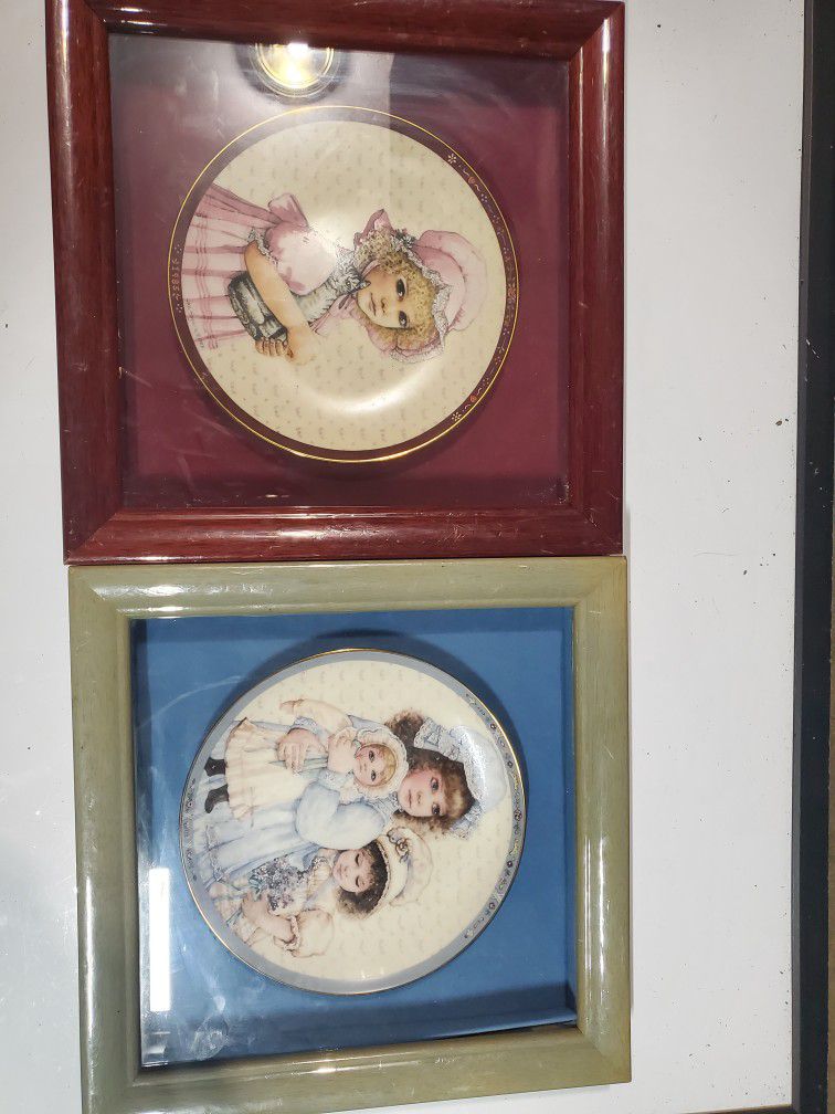 Plate Art Collection for Wall Pair of Two, Rare