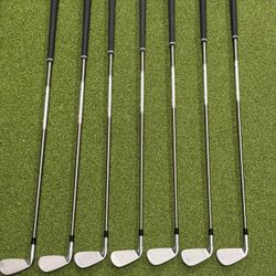 Callaway Apex Ai200 Irons W/ Steel fiber 110 Shafts 