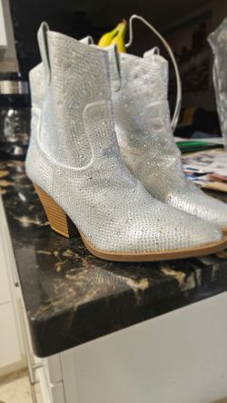 Women Mid Calf Cowboy Boots