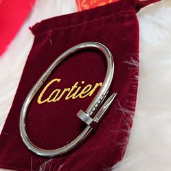 Cartier Bracelet 2 Colors Available 