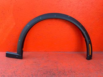 2021 - 2025 FORD MUSTANG MACH-E FRONT RIGHT SIDE FENDER FLARE OEM LJ8B-R16D238
