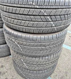 215/50/17 Michelin Selling a set of 4 tires in excellent condition 🫡