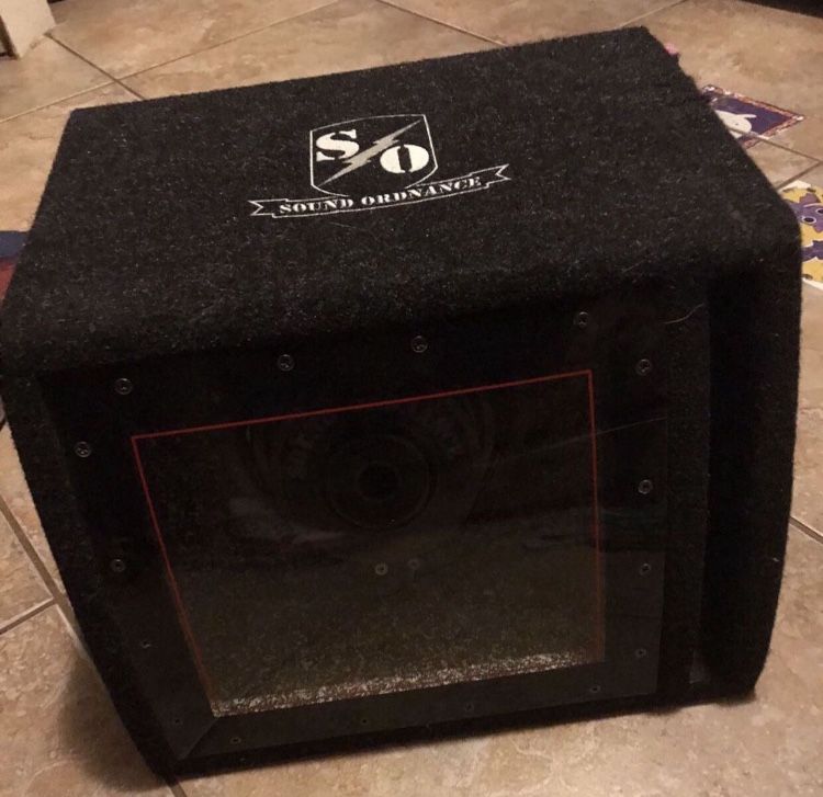 Sound Ordinance Powered Subwoofer Speaker Box 