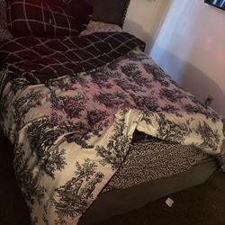 queen bed and queen bed frame 120