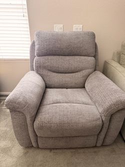 Recliner - Power Lift
