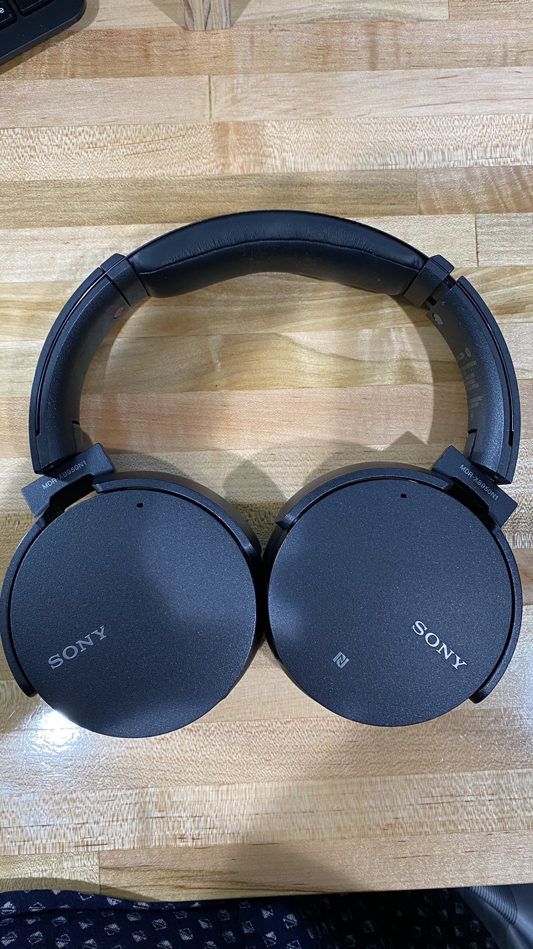 Head phones Sony XB950N1 Extra Bass Wireless Noise Canceling Headphones, Black
