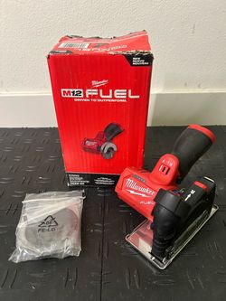Milwaukee M12 FUEL 12V Lithium-lon Brushless Cordless 3 in. Cut Off Saw (Tool-Only)