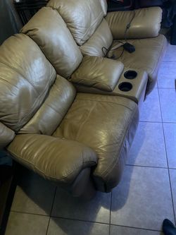 Recliner couch (electric)
