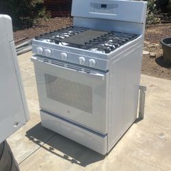Gas Oven And Microwave  With Exhaust Fan 