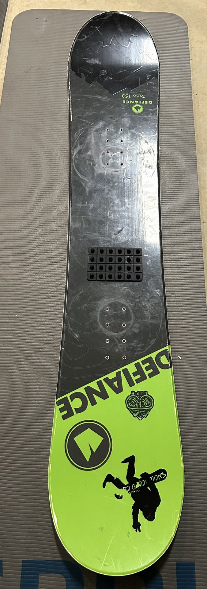 Defiance Snowboard
