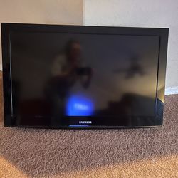 36” Samsung Color Television With Wall Mount Only