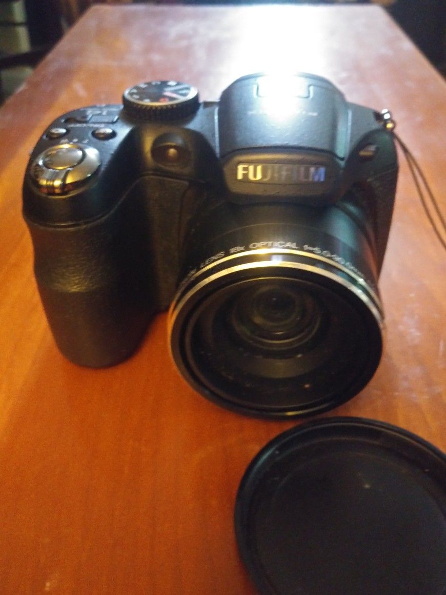 Fuji Fine Pix S
