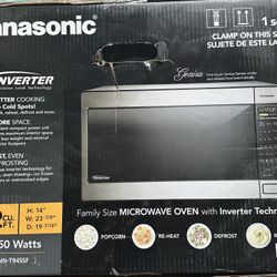 2.2 Cu. Ft. 1250 Watt Panasonic Microwave!!