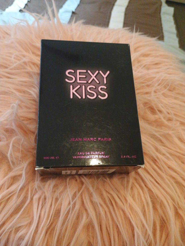 Women's Fragrance Perfumes I'll Let All Go For $25