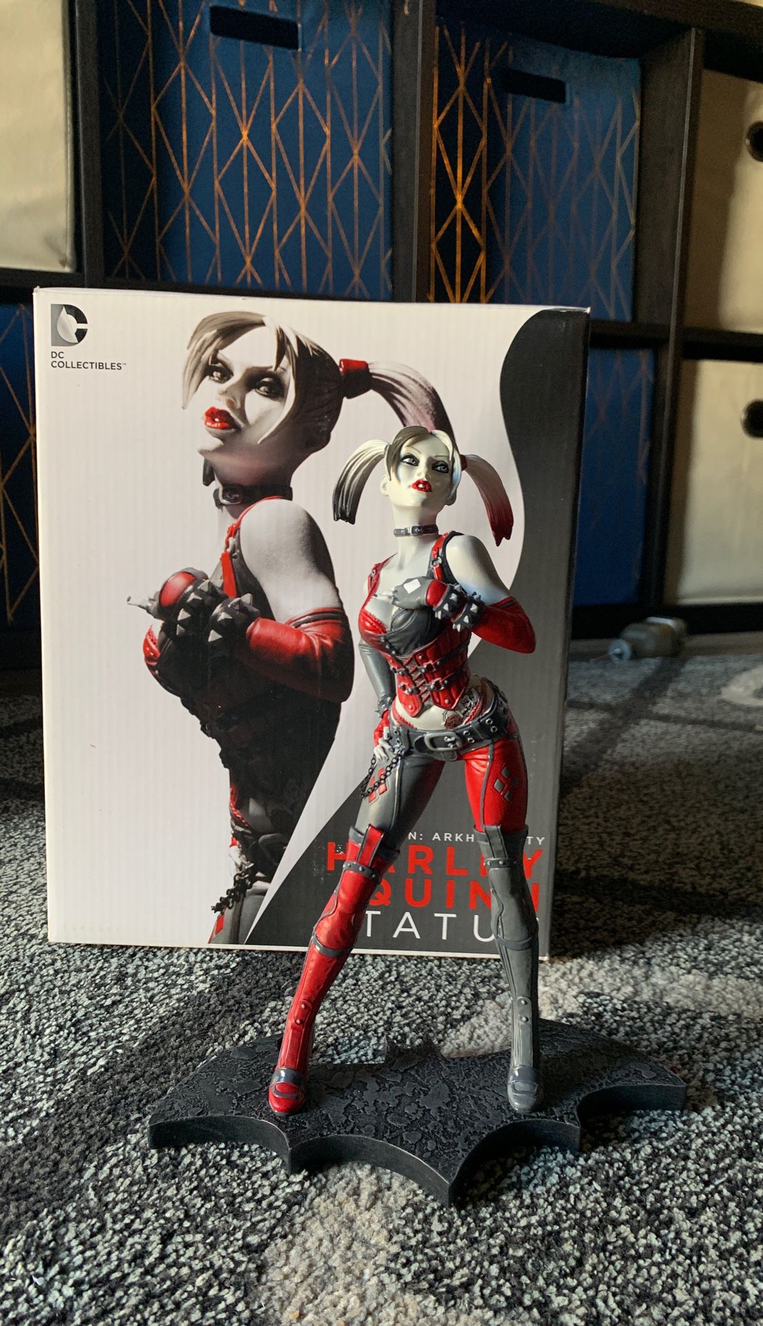 DC collection Arkham City Harley Quinn statue