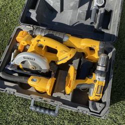 DeWalt Cordless Combo Kit Tools