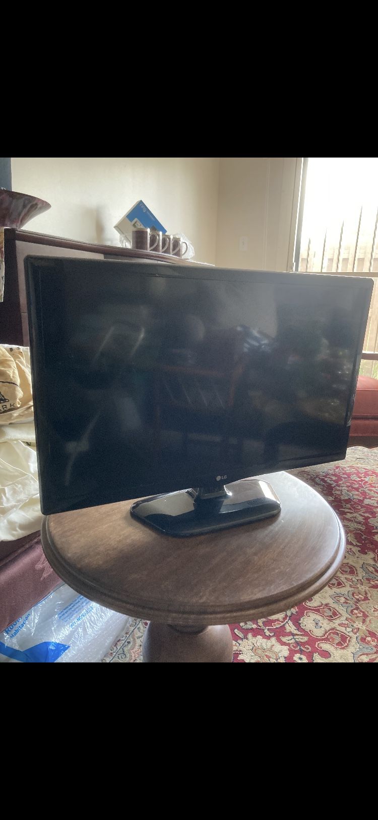 24” LG TV