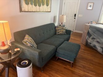 Rooms2go blue sofa