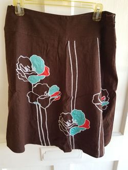 Cute skirt with embroidery size 10
