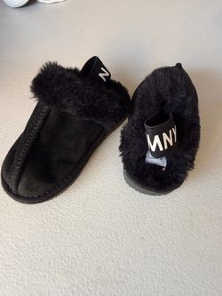 DKNY Black Faux Fur Slippers size 6