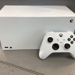 Xbox Series X With Controller 