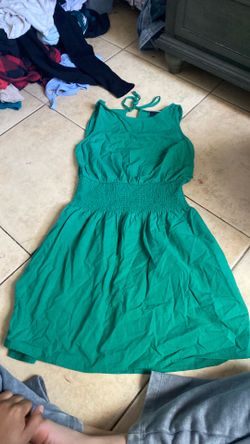 green dress size xs