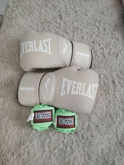 Everlast Elite 2 Boxing Gloves tan:white, size is 12-14