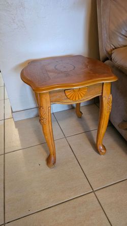 House sale: Table side coffee stand