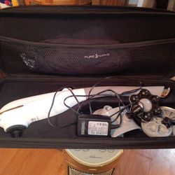 PURE WAVE{white electric handheld massage wand & accessories}