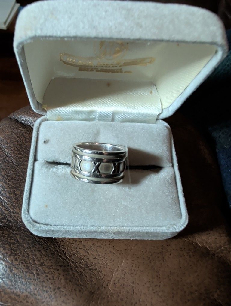 Tiffany Atlas Wide Sterling Ring Size 7