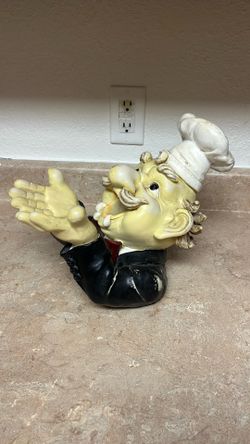 Chef wine bottle holder