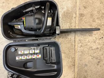 Craftsman 18” 42cc Chainsaw with Hard Case
