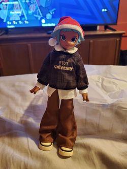 Pop Mart Peach Riot Winter Break OOTD Frankie