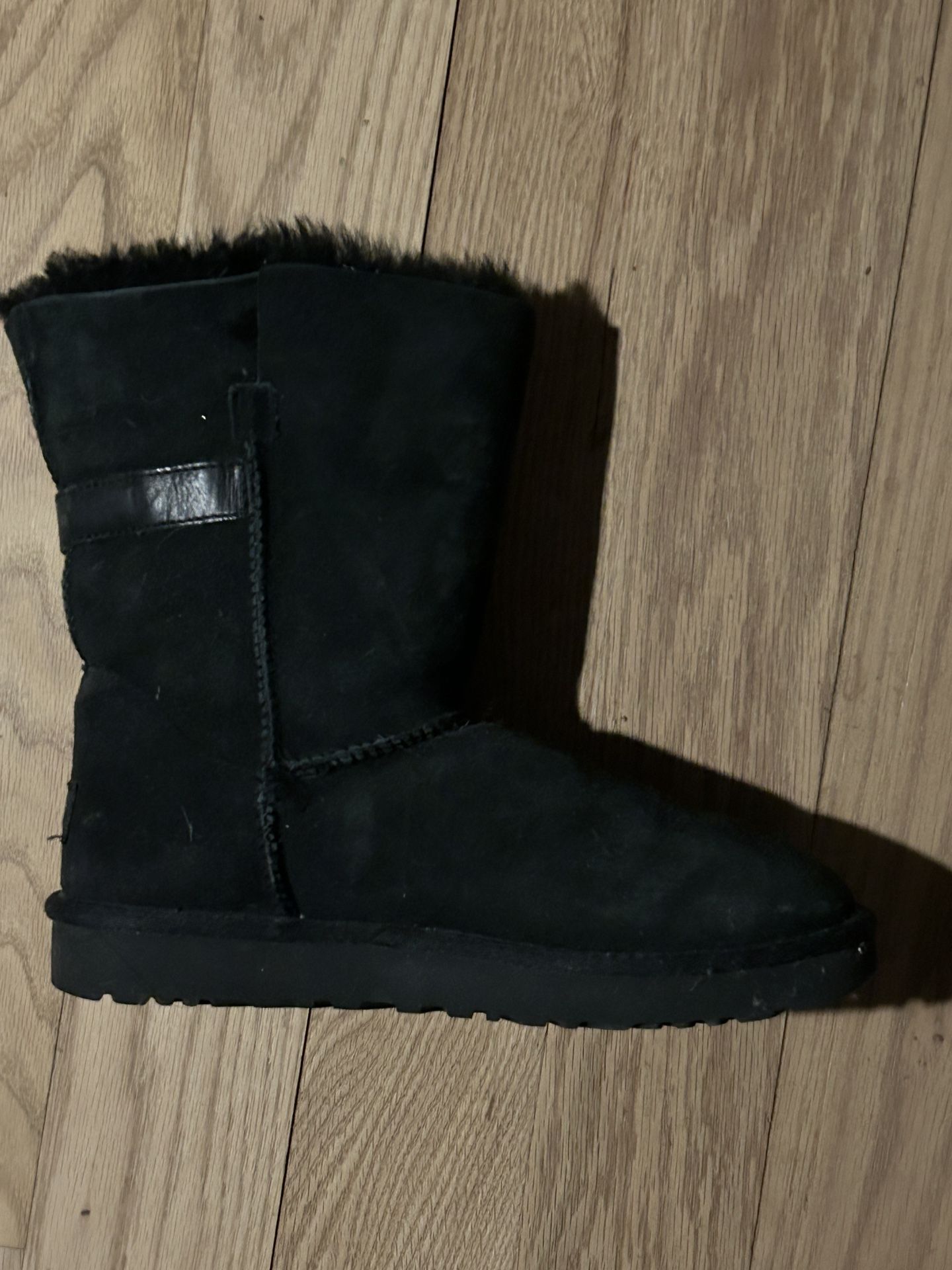 Uggs Size 6 Black Ugg Boots