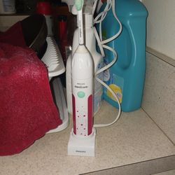 Philips Sonicare Cordless Toothbrush Runs Great $25 Firm Look On My Post Everything Must Go
