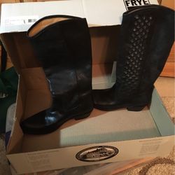 Ladies Frye Cowboy Boots