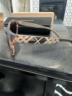Burberry women’s sunglasses
