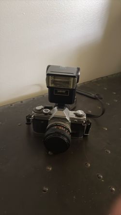 Canon Camera AT 1