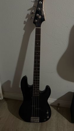 Silvertone 4-String Electric Bass Guitar