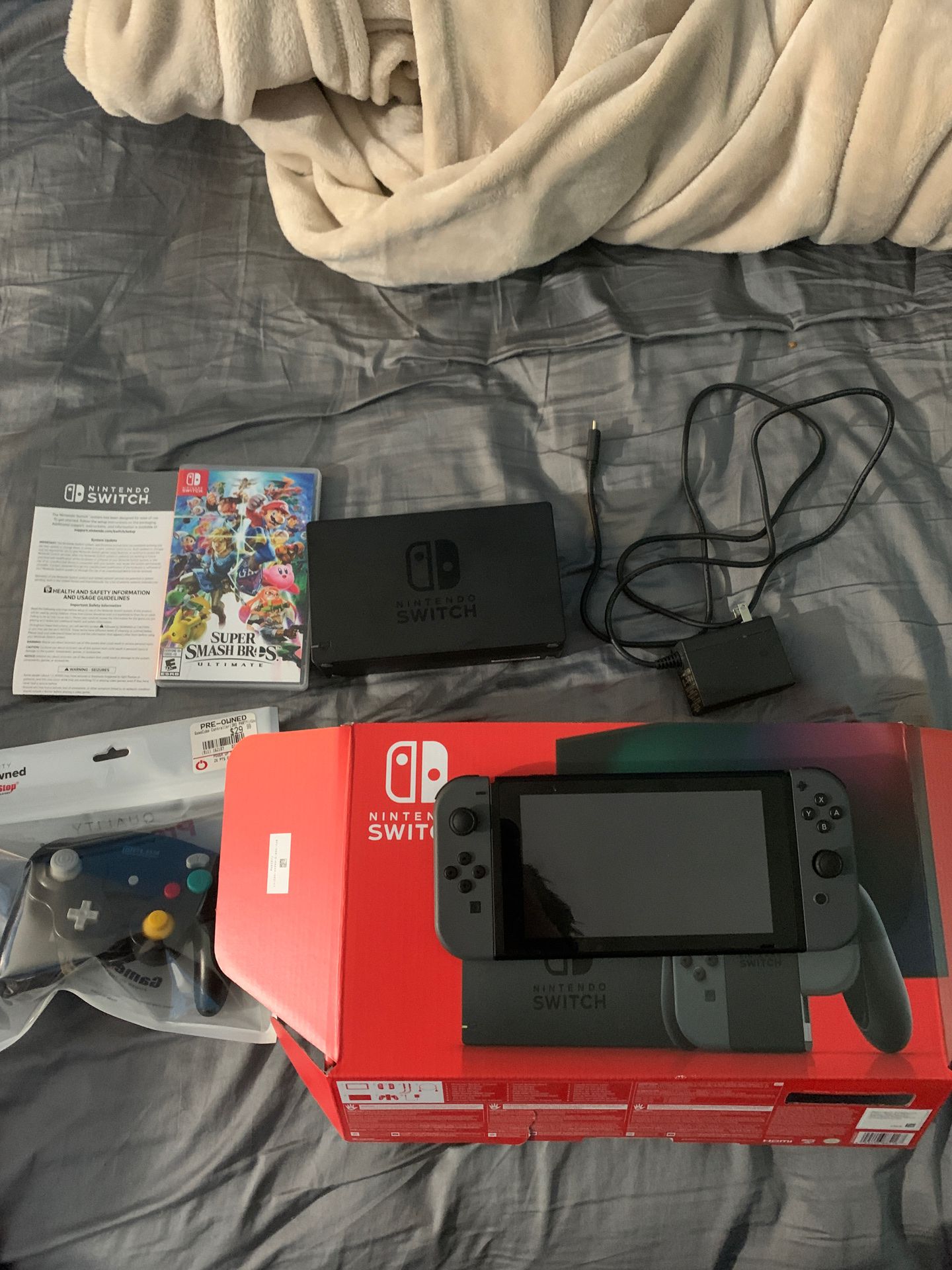 Like new Nintendo switch v2 with three games and GameCube controller