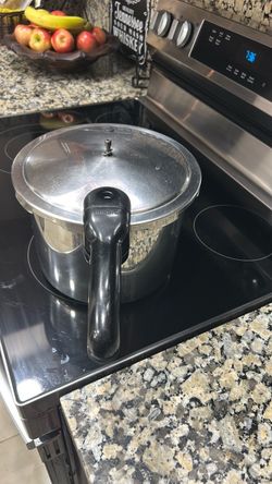 Presto Stainless Steel Pressure Cooker